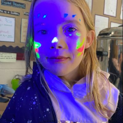 Glowinthedarkfacepaints6)